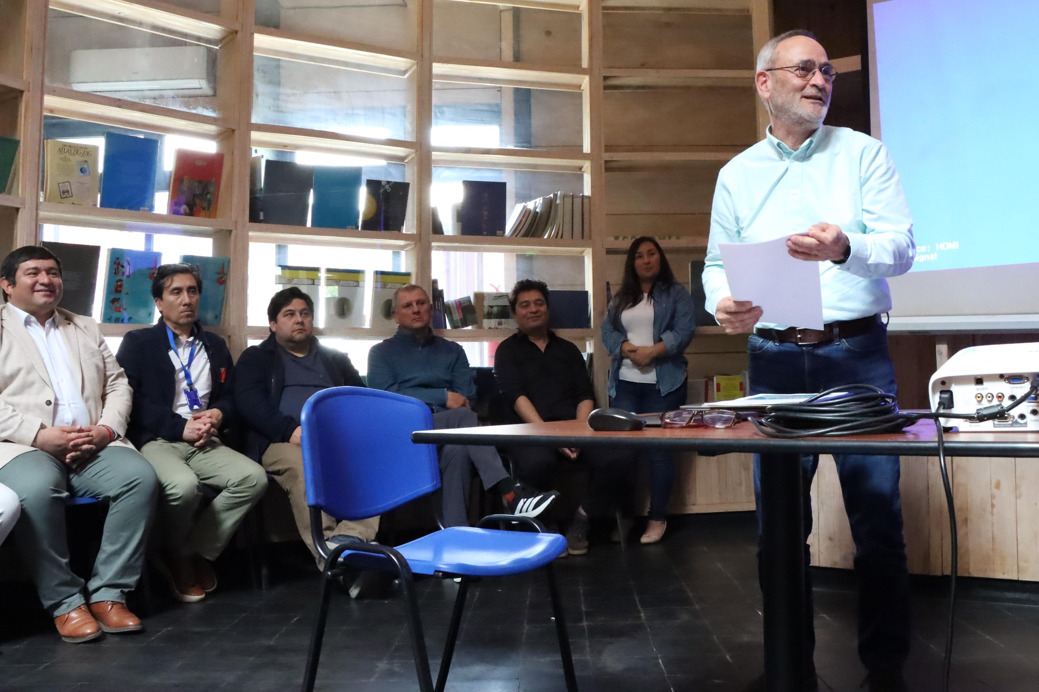  Gobernador René Saffirio compromete su apoyo para que Curarrehue y Catripulli tengan un sistema de alcantarillado